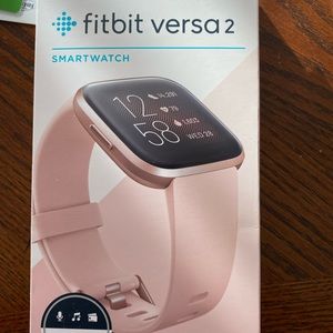 Fitbit versus 2 smartwatch